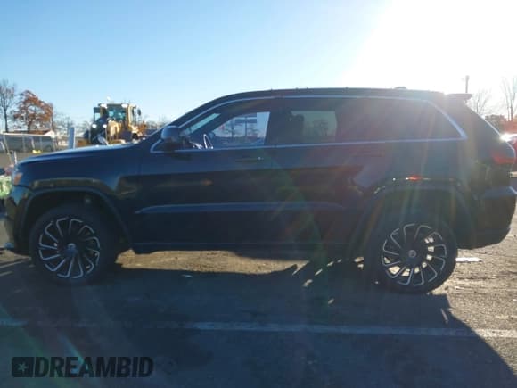 ✅ 2016 Jeep Grand Cherokee Laredo • VIN: 1C4RJFAG9GC367216 • Лот: 43627024. Опубликован ранее на IAAI с пробегом 96 082 миль. Бесплатный доступ к архиву аукционных продаж из США и подробный отчёт об истории автомобиля на DreamBid. Изображение 14.