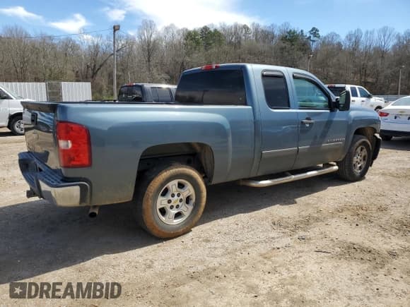 ✅ 2008 Chevrolet Silverado 1500 2LT • VIN: 2GCEC190081326449 • Lot: 49590565. Wystawiony na Copart z przebiegiem 309 997 mil. Bezpłatny archiwum sprzedaży aukcyjnych z USA i szczegółowy raport historii pojazdu na DreamBid. Zdjęcie 3.