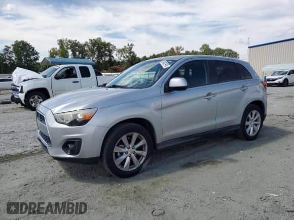 2014 Mitsubishi Outlander ES z VIN 4A4AP3AU5EE004583, wystawiony jako Copart lot #70437975 z przebiegiem 188 724 mil mil oraz Szkoda całkowita • Salvage title. Historia ofert i sprzedaży dostępna na DreamBid. Obrazek 1.