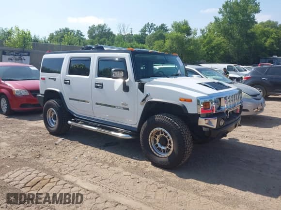 ✅ 2007 Hummer H2 SUV • VIN: 5GRGN23U37H107886 • Lot: 42743378. Wystawiony na IAAI z przebiegiem 75 748 mil. Bezpłatny archiwum sprzedaży aukcyjnych z USA i szczegółowy raport historii pojazdu na DreamBid. Zdjęcie 1.