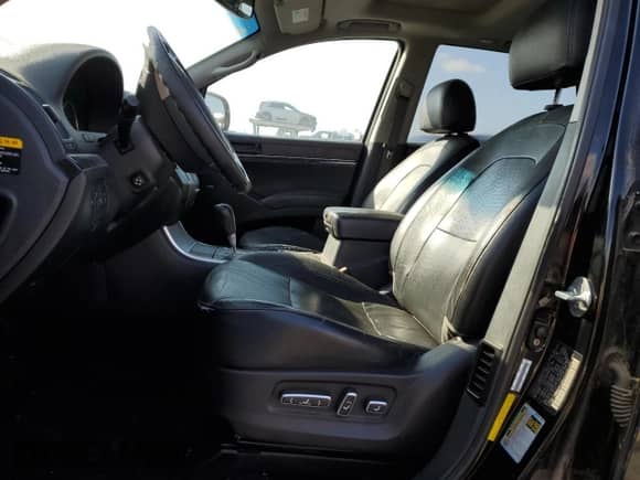 2010 Hyundai Veracruz Limited с VIN KM8NU4CC8AU120786, выставлен на аукционе Copart как лот 42987155 с пробегом 216 362 миль миль и Чистый • Clean title. История ставок и продаж доступна на DreamBid. Изображение 7.