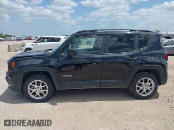 ✅ 2022 Jeep Renegade Latitude • VIN: ZACNJDB19NPN90018 • Lot: 42836966. Listed on IAAI with 61,783 mi. Free auction sales archive from the USA and detailed vehicle history report at DreamBid. Image 14.