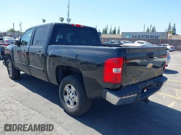 ✅ 2007 Chevrolet Silverado 1500 1LT • VIN: 2GCEC13J771553248 • Lot: 42212718. Wystawiony na IAAI z przebiegiem 206 338 mil. Bezpłatny archiwum sprzedaży aukcyjnych z USA i szczegółowy raport historii pojazdu na DreamBid. Zdjęcie 3.