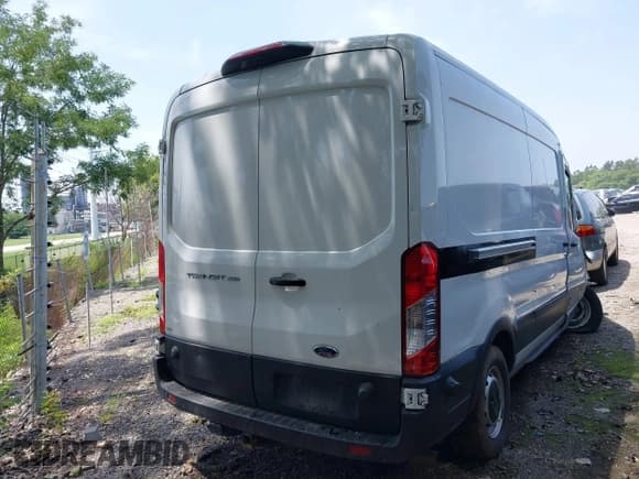 ✅ 2020 Ford Transit Cargo • VIN: 1FTBR1C81LKA37766 • Лот: 42693396. Опубликован ранее на IAAI с пробегом 68 535 миль. Бесплатный доступ к архиву аукционных продаж из США и подробный отчёт об истории автомобиля на DreamBid. Изображение 4.