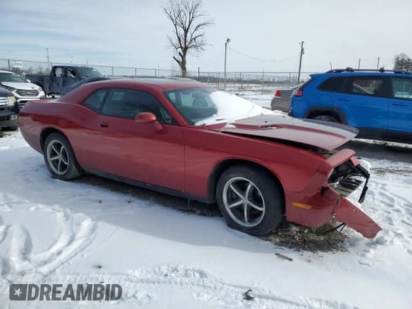 ✅ 2010 Dodge Challenger SE • VIN: 2B3CJ4DV8AH144675 • Lot: 45010765. Wystawiony na Copart z przebiegiem 133 594 mil. Bezpłatny archiwum sprzedaży aukcyjnych z USA i szczegółowy raport historii pojazdu na DreamBid. Zdjęcie 4.