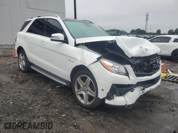 ✅ 2014 Mercedes-Benz M 550 • VIN: 4JGDA7DB0EA413908 • Лот: 69265035. Опубликован ранее на Copart с пробегом 136 019 миль. Бесплатный доступ к архиву аукционных продаж из США и подробный отчёт об истории автомобиля на DreamBid. Изображение 4.