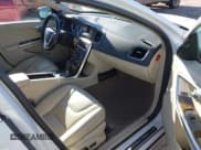 ✅ 2011 Volvo S60 • VIN: YV1902FH8B2009112 • Lot: 43685122. Listed on IAAI with 113,218 mi. Free auction sales archive from the USA and detailed vehicle history report at DreamBid. Image 5.