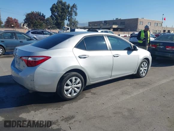 ✅ 2015 Toyota Corolla S Plus • VIN: 2T1BURHE4FC376247 • Лот: 43814228. Опубликован ранее на IAAI с пробегом 104 383 миль. Бесплатный доступ к архиву аукционных продаж из США и подробный отчёт об истории автомобиля на DreamBid. Изображение 4.