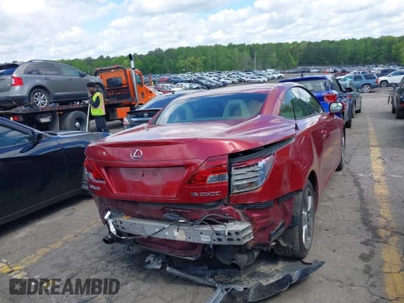 ✅ 2010 Lexus IS 250 C • VIN: JTHFF2C29A2511907 • Lot: 41995448. Listed on IAAI with 206,000 mi. Free auction sales archive from the USA and detailed vehicle history report at DreamBid. Image 4.