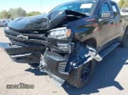 ✅ 2019 Chevrolet Silverado 1500 RST • VIN: 1GCRYEED0KZ365365 • Lot: 43261924. Wystawiony na IAAI z przebiegiem 70 192 mil. Bezpłatny archiwum sprzedaży aukcyjnych z USA i szczegółowy raport historii pojazdu na DreamBid. Zdjęcie 6.