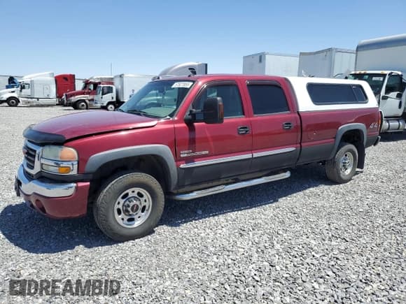 ✅ 2004 GMC Sierra 2500HD • VIN: 1GTHK23154F118397 • Lot: 57627955. Listed on Copart with 208,949 mi. Free auction sales archive from the USA and detailed vehicle history report at DreamBid. Image 1.