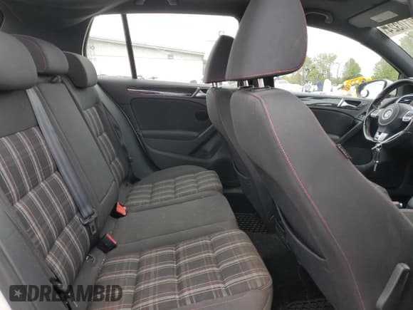 ✅ 2010 Volkswagen Golf GTI • VIN: WVWHD7AJ7AW398586 • Лот: 76010324. Опубликован ранее на Copart с пробегом 164 816 миль. Бесплатный доступ к архиву аукционных продаж из США и подробный отчёт об истории автомобиля на DreamBid. Изображение 10.