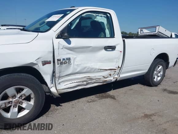 2016 Ram 1500 Tradesman with VIN 3C6JR6DT5GG315777, listed as a IAAI auction lot 43492212 with 59,593 mi miles and . Bid and sale history available at DreamBid. Image 6.