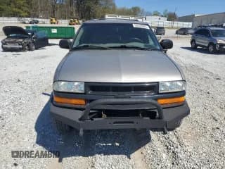 ✅ 2004 Chevrolet Blazer LS • VIN: 1GNDT13X54K166622 • Lot: 50248605. Wystawiony na Copart z przebiegiem 198 301 mil. Bezpłatny archiwum sprzedaży aukcyjnych z USA i szczegółowy raport historii pojazdu na DreamBid. Zdjęcie 5.