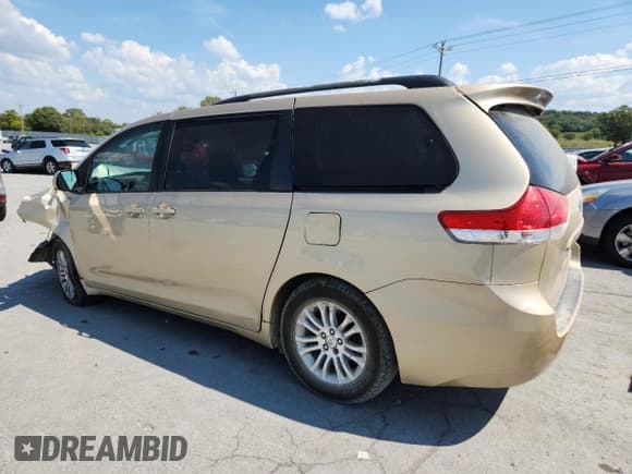 ✅ 2011 Toyota Sienna XLE • VIN: 5TDYK3DC5BS046801 • Лот: 80720865. Опубликован ранее на Copart с пробегом Не указан. Бесплатный доступ к архиву аукционных продаж из США и подробный отчёт об истории автомобиля на DreamBid. Изображение 2.