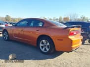 ✅ 2011 Dodge Charger SE • VIN: 2B3CL3CG6BH584838 • Lot: 43638551. Wystawiony na IAAI z przebiegiem 211 180 mil. Bezpłatny archiwum sprzedaży aukcyjnych z USA i szczegółowy raport historii pojazdu na DreamBid. Zdjęcie 3.