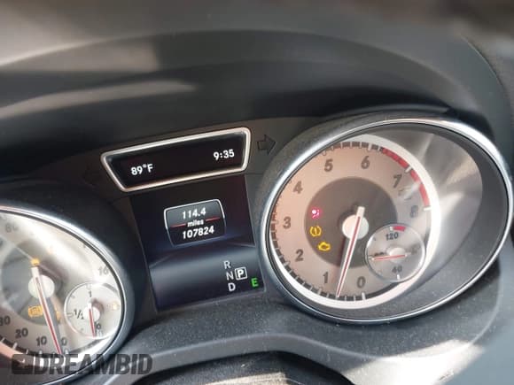 ✅ 2015 Mercedes-Benz GLA 250 • VIN: WDCTG4EB3FJ152720 • Lot: 42823841. Wystawiony na IAAI z przebiegiem 107 824 mil. Bezpłatny archiwum sprzedaży aukcyjnych z USA i szczegółowy raport historii pojazdu na DreamBid. Zdjęcie 7.