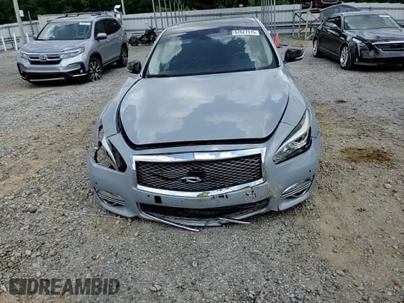 ✅ 2018 Infiniti Q70 Luxe • VIN: JN1BY1AR4JM220761 • Lot: 67627515. Listed on Copart with 110,383 mi. Free auction sales archive from the USA and detailed vehicle history report at DreamBid. Image 13.