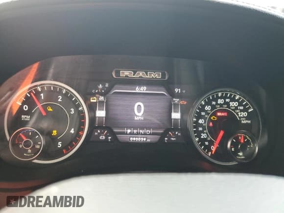 ✅ 2019 Ram 2500 Laramie • VIN: 3C6UR5FL6KG516732 • Lot: 63081365. Listed on Copart with 90,034 mi. Free auction sales archive from the USA and detailed vehicle history report at DreamBid. Image 9.