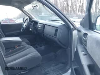 ✅ 2002 Dodge Dakota Sport • VIN: 1B7HG38N12S661043 • Lot: 41552725. Wystawiony na IAAI z przebiegiem 206 662 mil. Bezpłatny archiwum sprzedaży aukcyjnych z USA i szczegółowy raport historii pojazdu na DreamBid. Zdjęcie 5.
