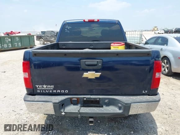 ✅ 2007 Chevrolet Silverado 1500 1LT • VIN: 2GCEC13J971511292 • Lot: 42181818. Wystawiony na IAAI z przebiegiem 239 647 mil. Bezpłatny archiwum sprzedaży aukcyjnych z USA i szczegółowy raport historii pojazdu na DreamBid. Zdjęcie 16.
