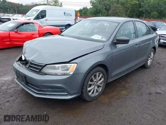 ✅ 2015 Volkswagen Jetta SE • VIN: 3VWD07AJ4FM347979 • Лот: 43301447. Опубликован ранее на IAAI с пробегом 114 436 миль. Бесплатный доступ к архиву аукционных продаж из США и подробный отчёт об истории автомобиля на DreamBid. Изображение 2.