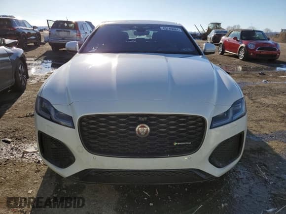 ✅ 2021 Jaguar XF R-Dynamic SE • VIN: SAJBL4GX4MCY88638 • Лот: 43249684. Опубликован ранее на Copart с пробегом 15 289 миль. Бесплатный доступ к архиву аукционных продаж из США и подробный отчёт об истории автомобиля на DreamBid. Изображение 5.