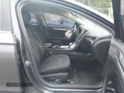 ✅ 2016 Ford Fusion SE • VIN: 3FA6P0HDXGR379215 • Lot: 43393254. Wystawiony na IAAI z przebiegiem 187 474 mil. Bezpłatny archiwum sprzedaży aukcyjnych z USA i szczegółowy raport historii pojazdu na DreamBid. Zdjęcie 5.