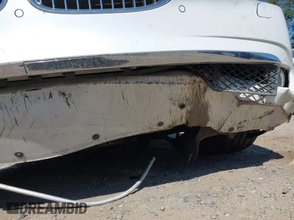 ✅ 2012 BMW 7 Series 750Li • VIN: WBAKB8C54CC962407 • Lot: 42750511. Wystawiony na IAAI z przebiegiem 74 191 mil. Bezpłatny archiwum sprzedaży aukcyjnych z USA i szczegółowy raport historii pojazdu na DreamBid. Zdjęcie 6.