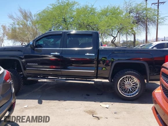 ✅ 2015 GMC Sierra 1500 • VIN: 3GTP1VEJ4FG532043 • Lot: 42525636. Wystawiony na IAAI z przebiegiem 69 468 mil. Bezpłatny archiwum sprzedaży aukcyjnych z USA i szczegółowy raport historii pojazdu na DreamBid. Zdjęcie 15.