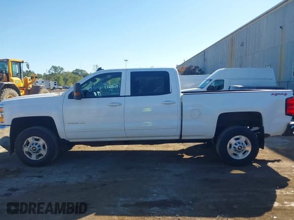 ✅ 2015 Chevrolet Silverado 2500HD LT • VIN: 1GC1KVEG2FF557032 • Лот: 43468629. Опубликован ранее на IAAI с пробегом 152 015 миль. Бесплатный доступ к архиву аукционных продаж из США и подробный отчёт об истории автомобиля на DreamBid. Изображение 14.