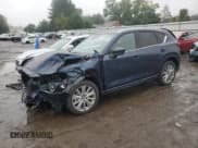 ✅ 2022 Mazda CX-5 Signature • VIN: JM3KFBXYXN0635188 • Lot: 81652525. Wystawiony na Copart z przebiegiem Nie podano. Bezpłatny archiwum sprzedaży aukcyjnych z USA i szczegółowy raport historii pojazdu na DreamBid. Zdjęcie 1.