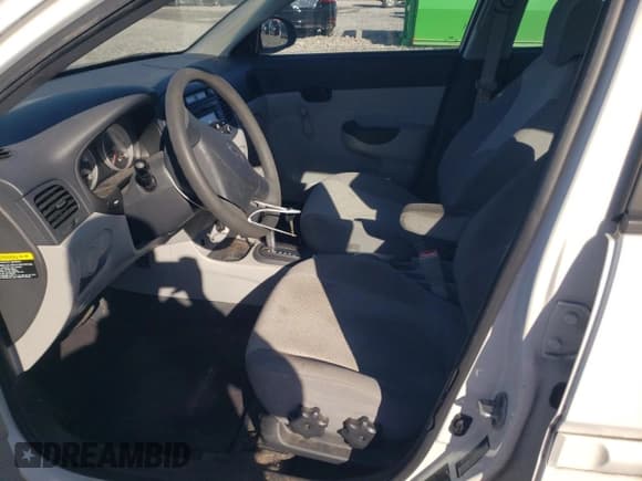 ✅ 2008 Hyundai Accent GLS • VIN: KMHCN46C38U250565 • Лот: 45322385. Опубликован ранее на Copart с пробегом 84 618 миль. Бесплатный доступ к архиву аукционных продаж из США и подробный отчёт об истории автомобиля на DreamBid. Изображение 7.