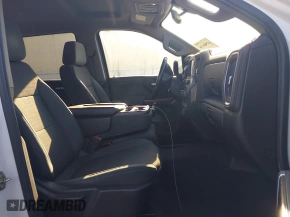 ✅ 2019 Chevrolet Silverado 1500 LT • VIN: 1GCUYDED6KZ289834 • Лот: 43586114. Опубликован ранее на IAAI с пробегом 129 856 миль. Бесплатный доступ к архиву аукционных продаж из США и подробный отчёт об истории автомобиля на DreamBid. Изображение 5.