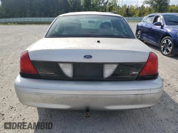 ✅ 2011 Ford Police Interceptor • VIN: 2FABP7BV4BX135837 • Lot: 81453245. Listed on Copart with 99,802 mi. Free auction sales archive from the USA and detailed vehicle history report at DreamBid. Image 6.
