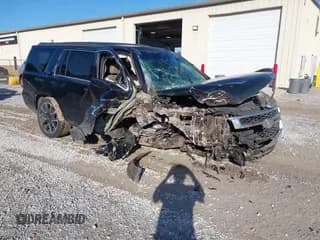 ✅ 2015 Chevrolet Tahoe LT • VIN: 1GNSCBKC6FR745883 • Lot: 43506262. Wystawiony na IAAI z przebiegiem 172 979 mil. Bezpłatny archiwum sprzedaży aukcyjnych z USA i szczegółowy raport historii pojazdu na DreamBid. Zdjęcie 1.