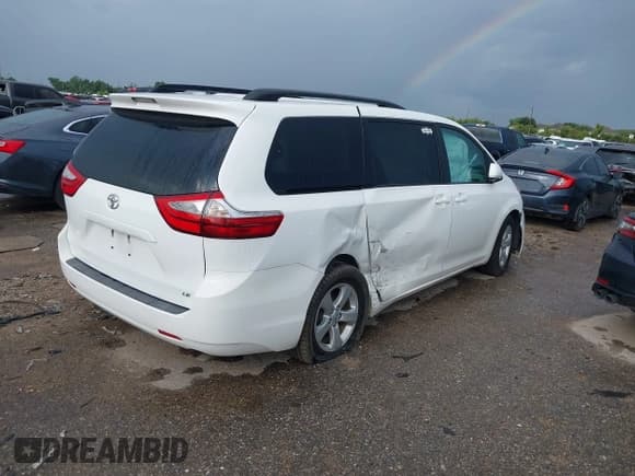 ✅ 2016 Toyota Sienna LE AAS • VIN: 5TDKK3DC1GS700982 • Lot: 43019934. Listed on IAAI with 78,300 mi. Free auction sales archive from the USA and detailed vehicle history report at DreamBid. Image 4.