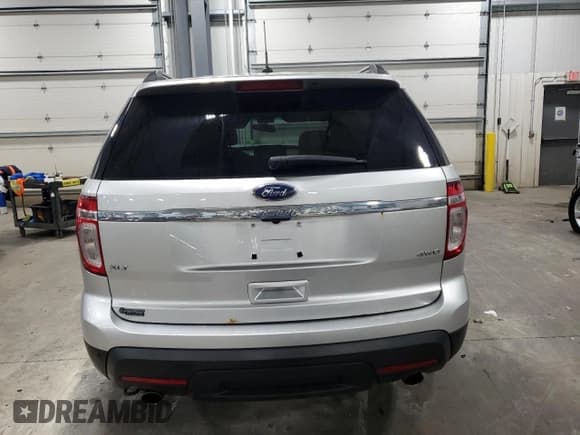 ✅ 2012 Ford Explorer XLT • VIN: 1FMHK8D86CGA61386 • Lot: 90034605. Wystawiony na Copart z przebiegiem 230 896 mil. Bezpłatny archiwum sprzedaży aukcyjnych z USA i szczegółowy raport historii pojazdu na DreamBid. Zdjęcie 6.