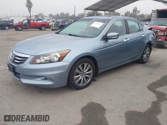 ✅ 2012 Honda Accord EX-L • VIN: 1HGCP3F83CA015664 • Lot: 43385256. Wystawiony na IAAI z przebiegiem 99 843 mil. Bezpłatny archiwum sprzedaży aukcyjnych z USA i szczegółowy raport historii pojazdu na DreamBid. Zdjęcie 18.