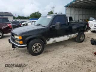 1998 Chevrolet Silverado 1500 with VIN 1GCEC14W6WZ222256, listed as a Copart auction lot 60809475 with 2,436,062 mi miles and Salvage title. Bid and sale history available at DreamBid. Image 1.