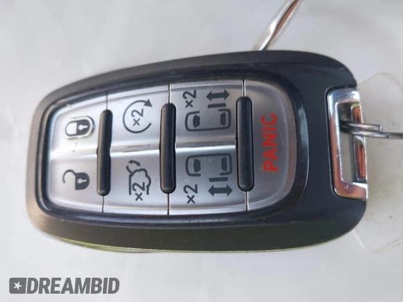 ✅ 2023 Chrysler Pacifica Hybrid Touring L • VIN: 2C4RC1L77PR618204 • Lot: 42736280. Wystawiony na IAAI z przebiegiem 74 611 mil. Bezpłatny archiwum sprzedaży aukcyjnych z USA i szczegółowy raport historii pojazdu na DreamBid. Zdjęcie 11.