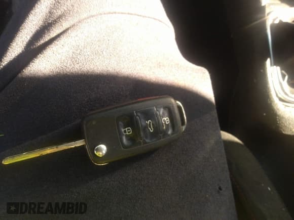 ✅ 2012 Volkswagen Golf GTI w/Conv & Sunroof • VIN: WVWEV7AJ5CW094384 • Lot: 41744860. Listed on IAAI with 157,285 mi. Free auction sales archive from the USA and detailed vehicle history report at DreamBid. Image 11.