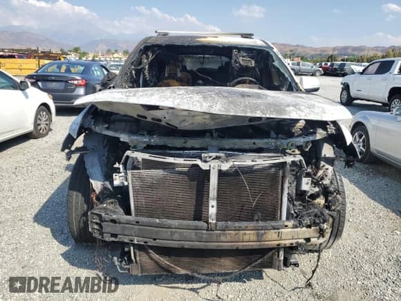 2019 Chevrolet Traverse LT Cloth z VIN 1GNERGKW8KJ121675, wystawiony jako Copart lot #84051555 z przebiegiem Nie podano mil oraz Nie do naprawy • Non repairable. Historia ofert i sprzedaży dostępna na DreamBid. Obrazek 5.