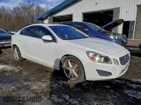 ✅ 2013 Volvo S60 T5 Premier • VIN: YV1612FS7D2181081 • Lot: 95486725. Listed on Copart with 118,764 mi. Free auction sales archive from the USA and detailed vehicle history report at DreamBid. Image 4.