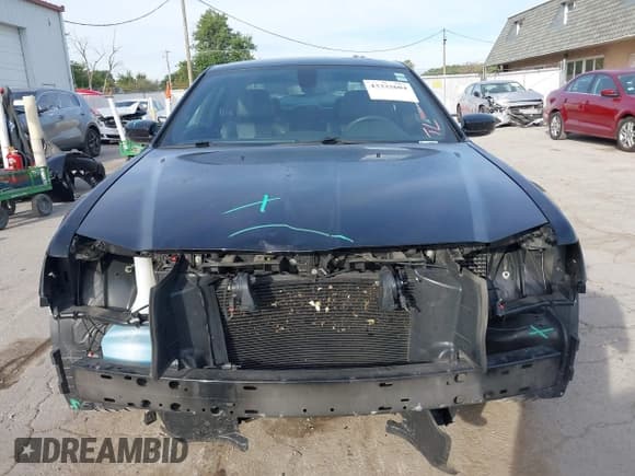 ✅ 2023 Chrysler 300 S • VIN: 2C3CCABG1PH616692 • Lot: 43332604. Listed on IAAI with 69,805 mi. Free auction sales archive from the USA and detailed vehicle history report at DreamBid. Image 13.