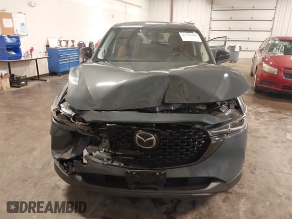 ✅ 2023 Mazda CX-5 S Carbon Edition • VIN: JM3KFBCM1P0238345 • Lot: 42799769. Wystawiony na IAAI z przebiegiem 53 614 mil. Bezpłatny archiwum sprzedaży aukcyjnych z USA i szczegółowy raport historii pojazdu na DreamBid. Zdjęcie 12.