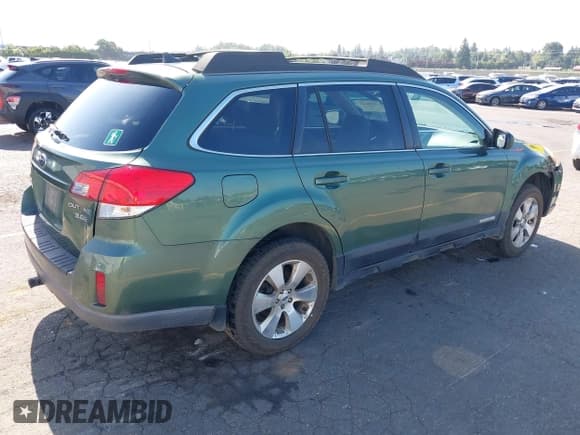 ✅ 2011 Subaru Outback Limited Power Moon • VIN: 4S4BRDLC5B2426927 • Lot: 42758169. Listed on IAAI with 143,125 mi. Free auction sales archive from the USA and detailed vehicle history report at DreamBid. Image 4.