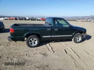 2003 Chevrolet S-10 LS z VIN 1GCCS14H538238929, wystawiony jako Copart lot #77004664 z przebiegiem 128 813 mil mil oraz Szkoda całkowita • Salvage title. Historia ofert i sprzedaży dostępna na DreamBid. Obrazek 3.