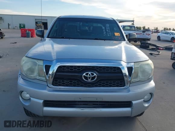 ✅ 2011 Toyota Tacoma • VIN: 5TFLU4EN2BX019852 • Lot: 43399078. Wystawiony na IAAI z przebiegiem 345 893 mil. Bezpłatny archiwum sprzedaży aukcyjnych z USA i szczegółowy raport historii pojazdu na DreamBid. Zdjęcie 12.
