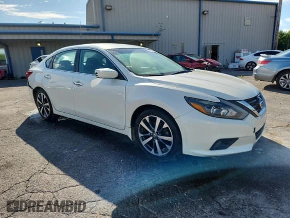 ✅ 2017 Nissan Altima SV • VIN: 1N4AL3AP4HC108761 • Lot: 64257515. Listed on Copart with 159,990 mi. Free auction sales archive from the USA and detailed vehicle history report at DreamBid. Image 4.